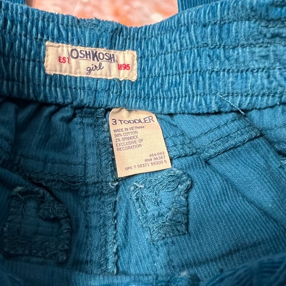 OshKosh B'Gosh - Picture 2 of 3